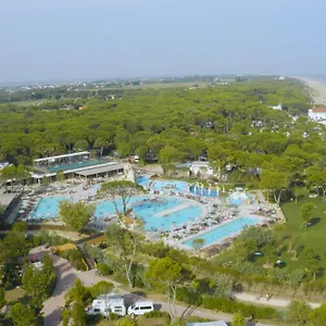 **** Campeggio Victoria Mobilehome In Village Mediterraneo Italia